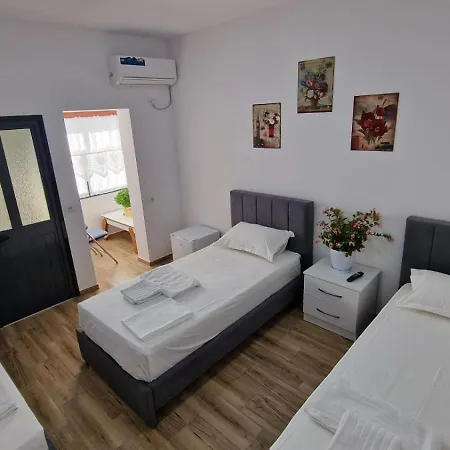 Luen Casa de hóspedes Berati